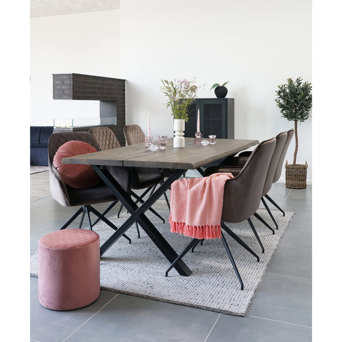 Scaun de dining rotativ, catifea, bej ciupercă, picioare negre, HN1208