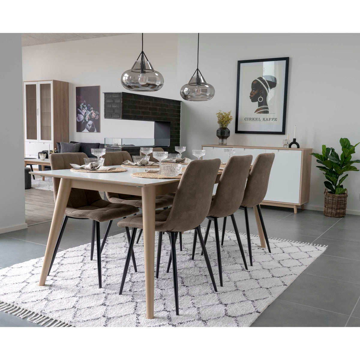 Scaun de dining, microfibră, maro deschis, picioare negre, HN1281