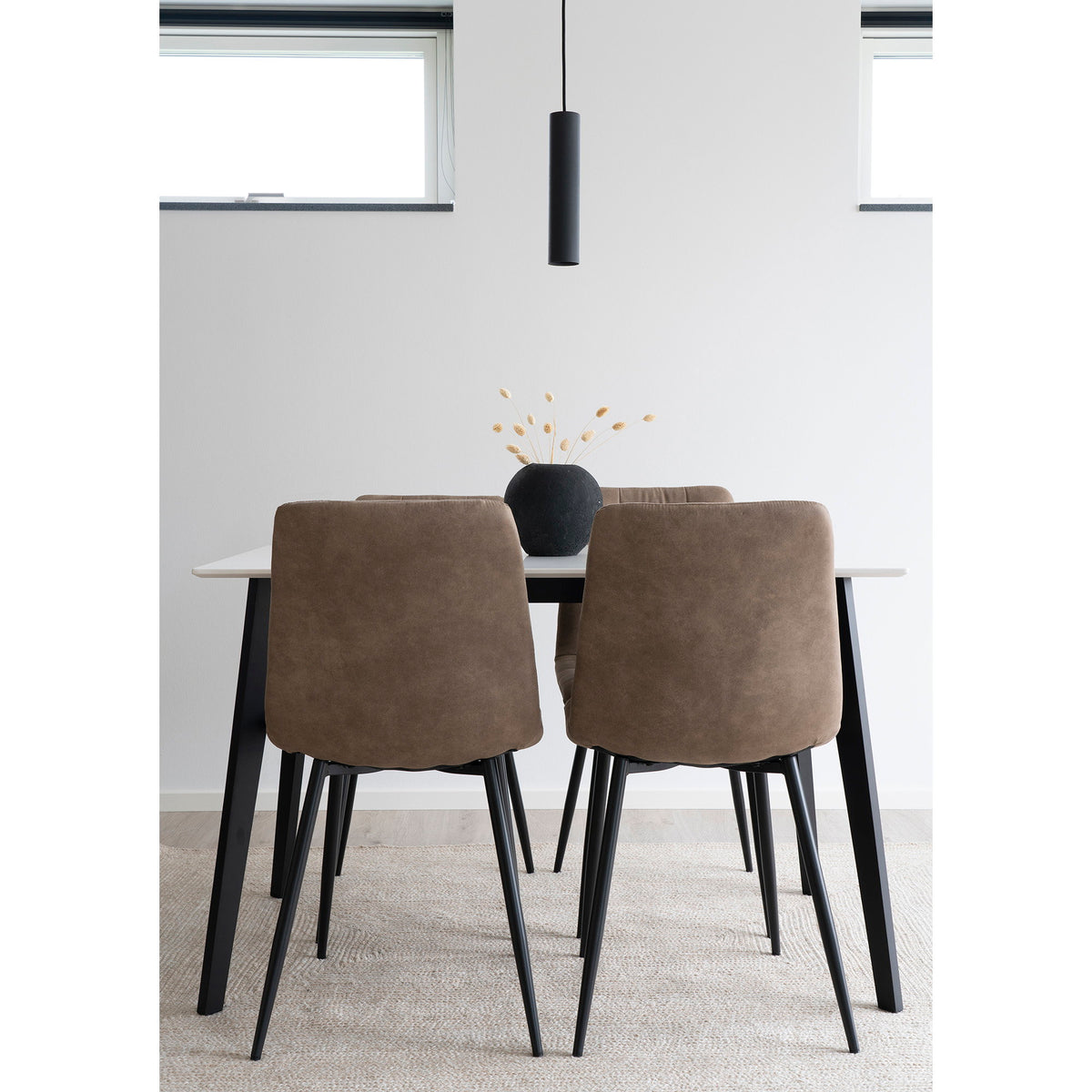 Scaun de dining, microfibră, maro deschis, picioare negre, HN1281