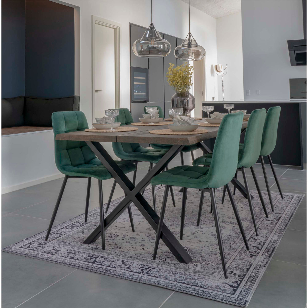 Scaun de dining, catifea, verde închis, picioare negre, HN1006