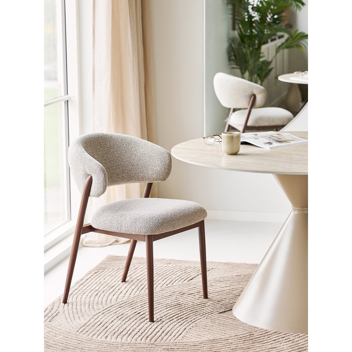 Scaun de dining, nisipiu, picioare cu aspect de lemn, maro închis, HN1322