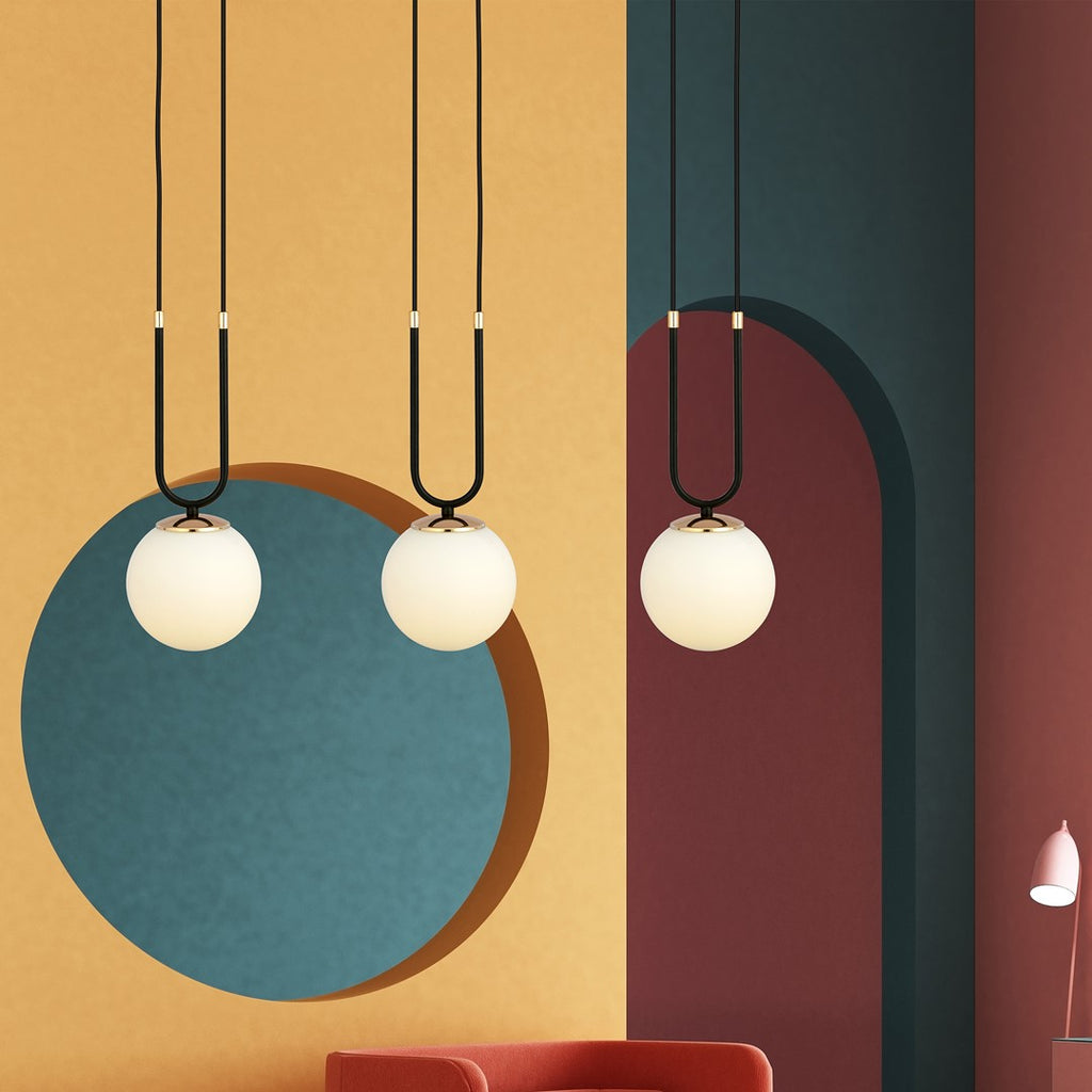 Lampa suspendata opal alba cu accente aurii 3 lumini Glam