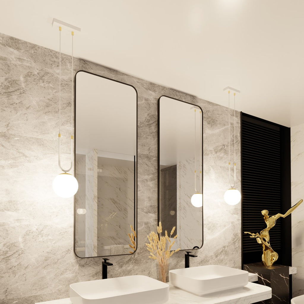 Lampa suspendata opal alba cu accente aurii Glam