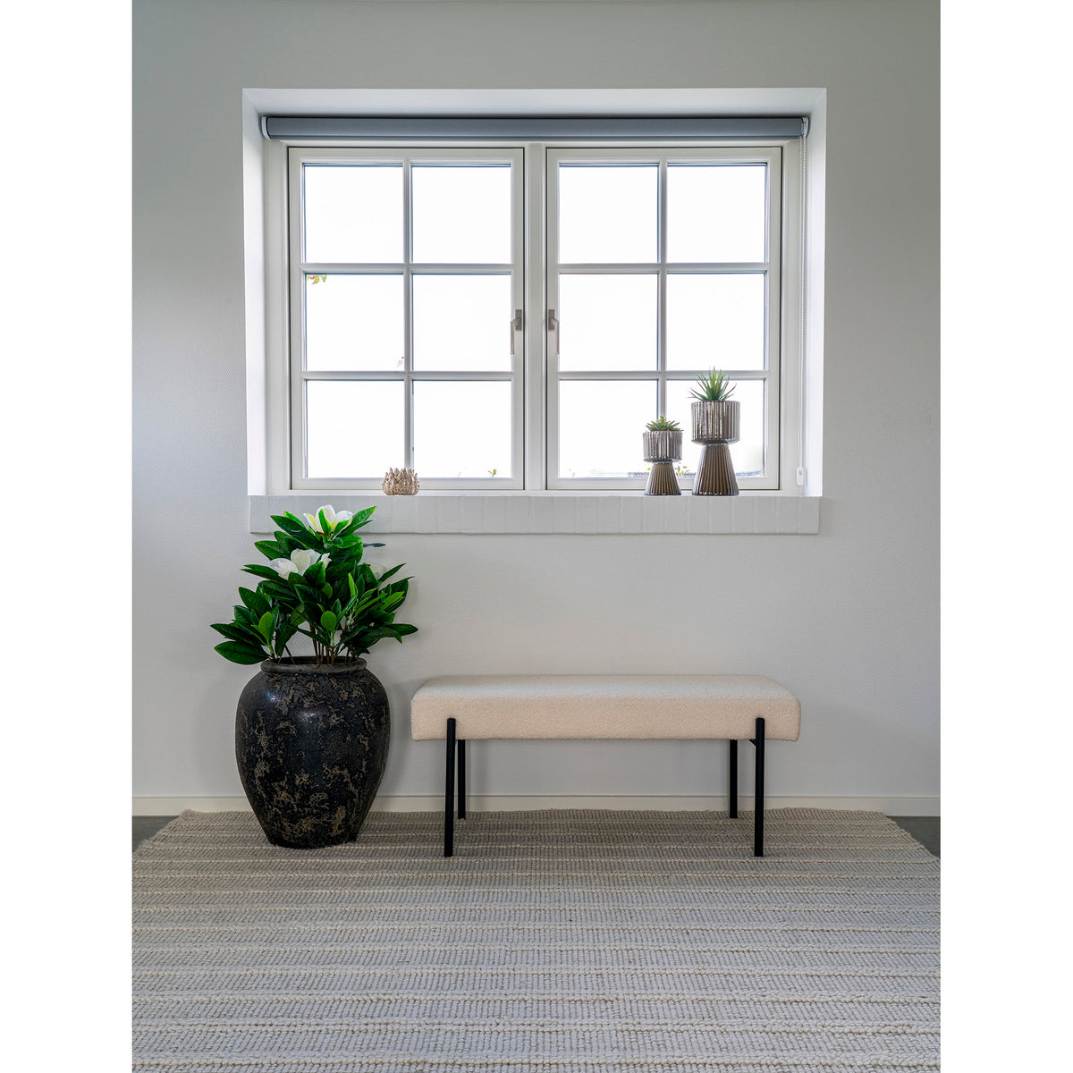 Bancă, bouclé, alb, picioare negre, 100x36x42,5 cm, HN1232