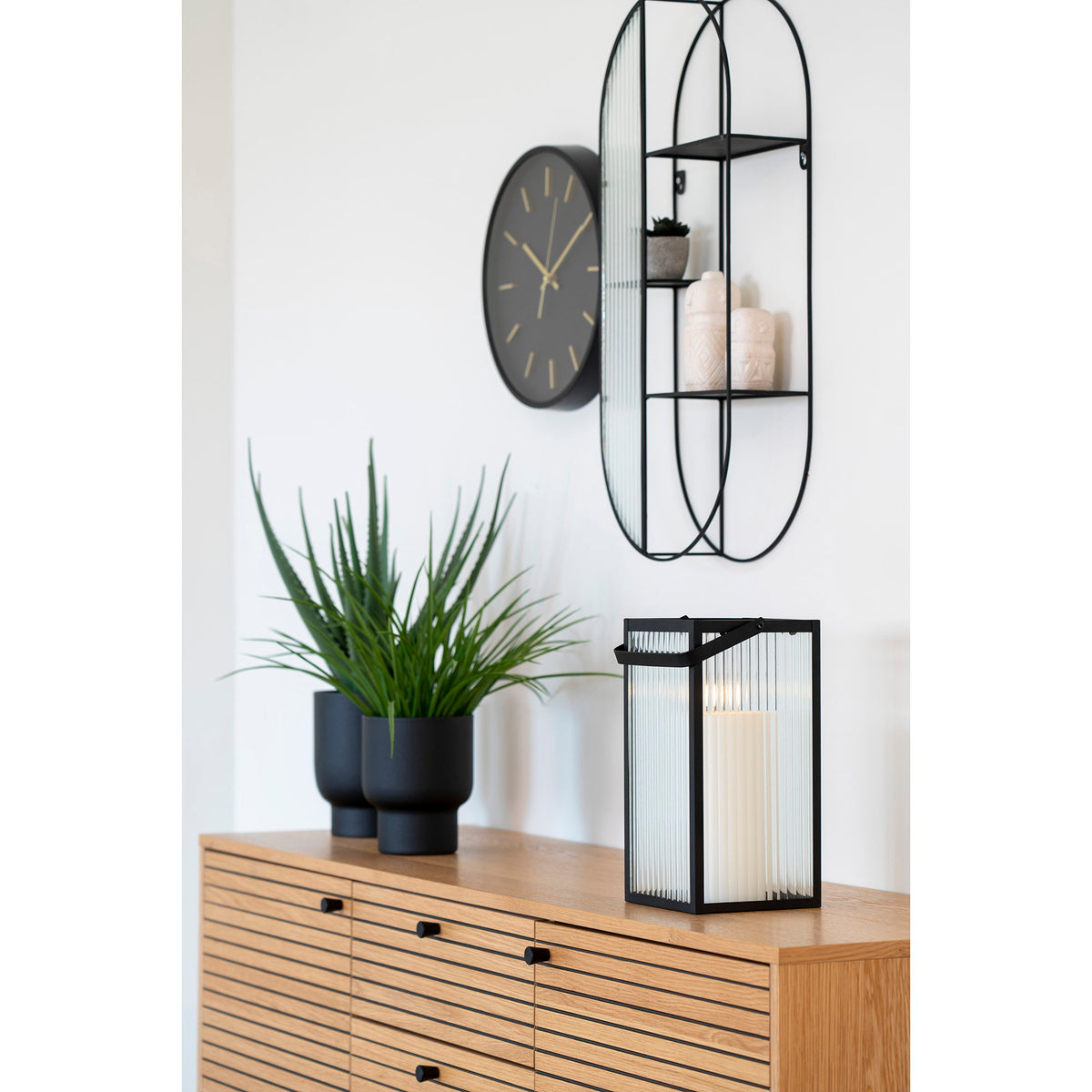Comodă, 3 sertare, 2 uși, furnir de stejar, natur, picioare din metal negru, 150x40x74 cm