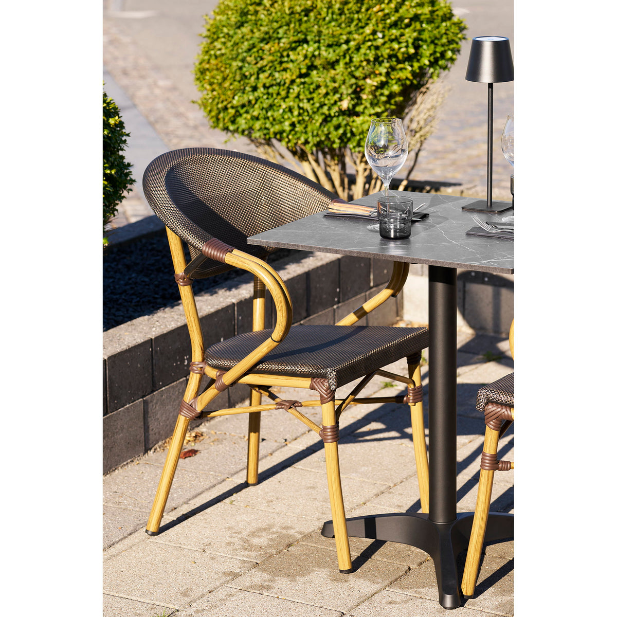 Scaun de dining, aluminiu, textilenă, maro închis, cadru cu aspect de bambus