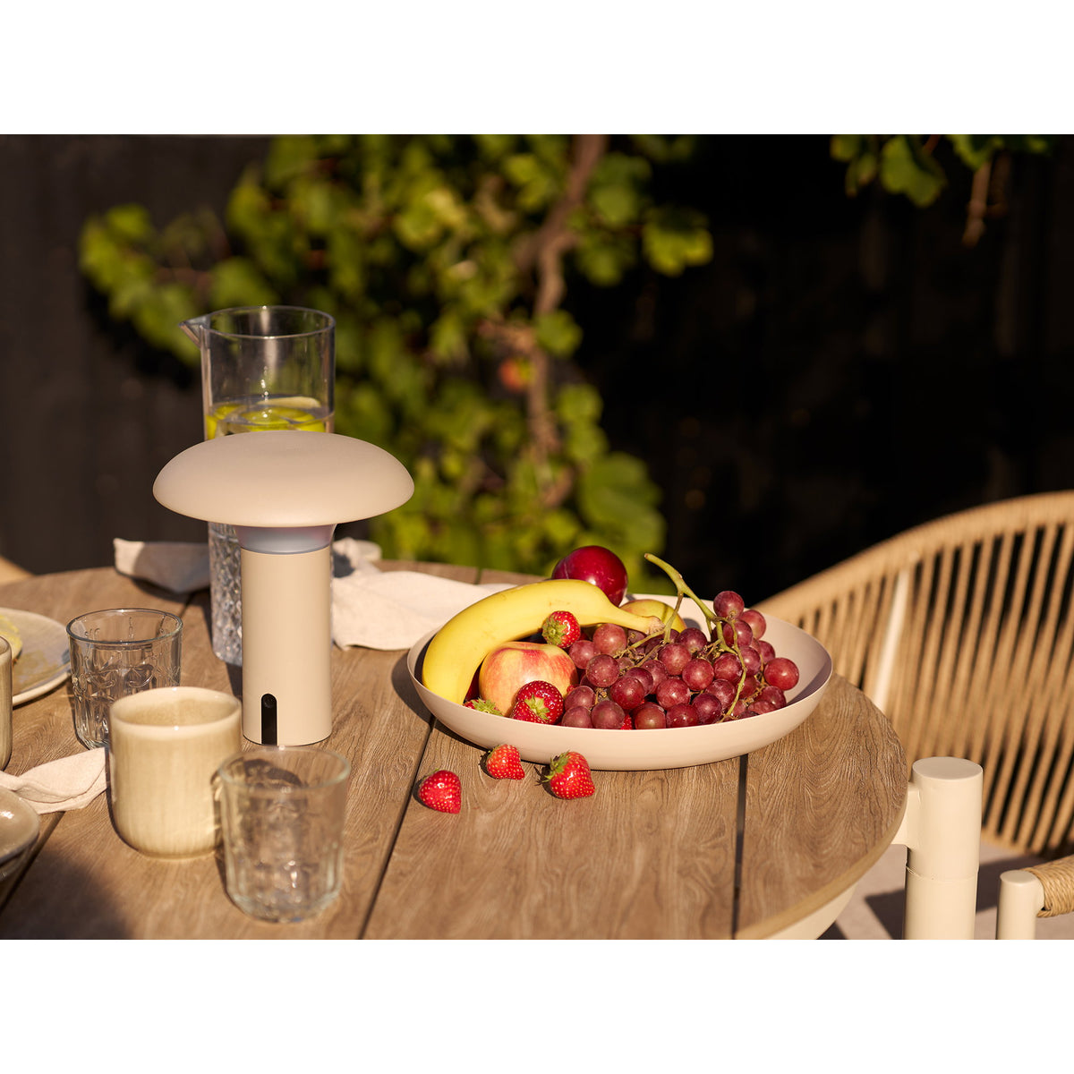 Masă de dining, aluminiu/material nonwood, nisipiu/natur, ø90x74 cm
