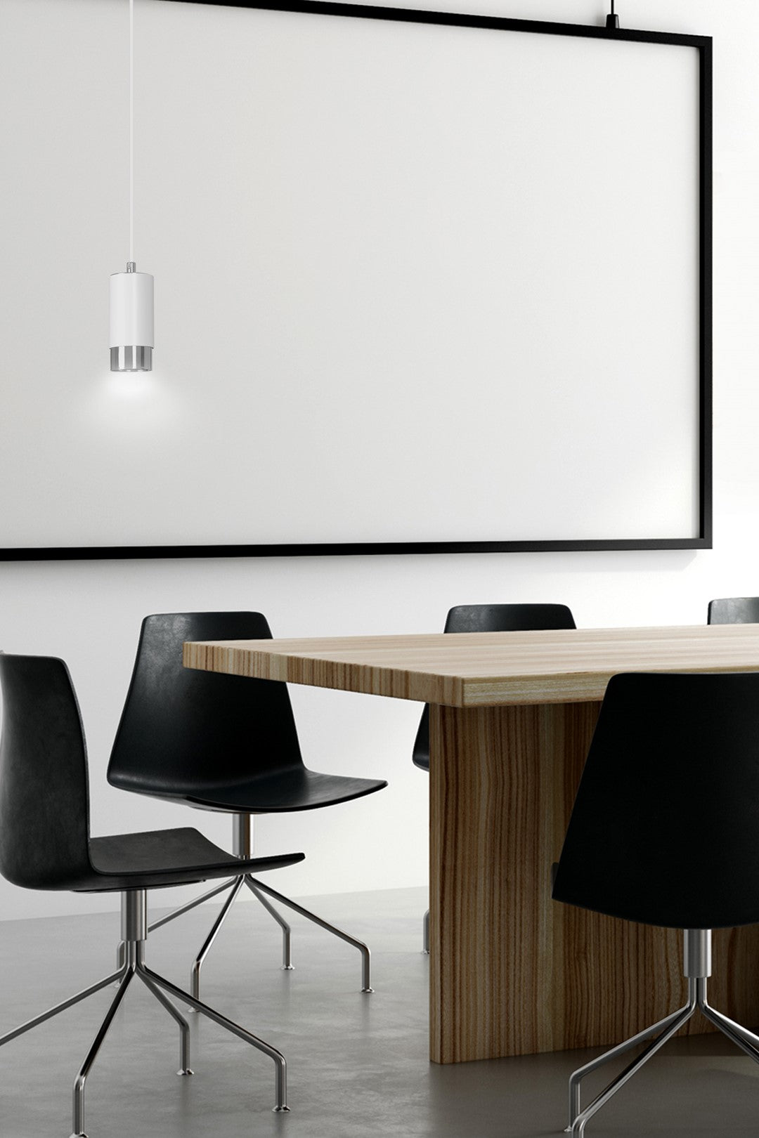 Lampa suspendata din metal alb cu accente cromate Fumiko