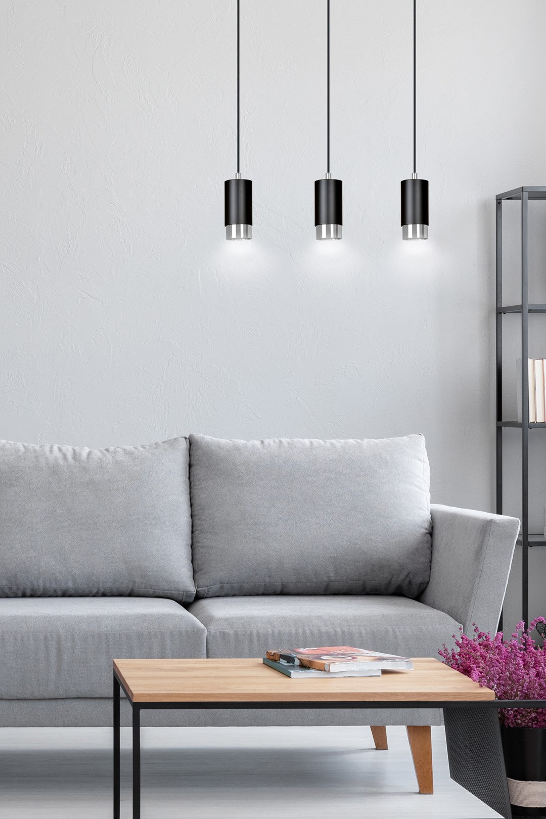 Lampa suspendata din metal negru cu accente cromate 3 lumini Fumiko