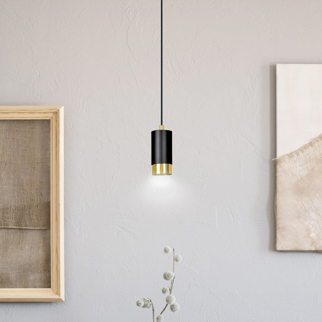 Lampa suspendata din metal negru cu accente aurii Fumiko