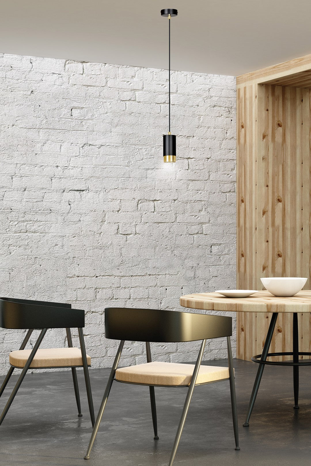 Lampa suspendata din metal negru cu accente aurii Fumiko