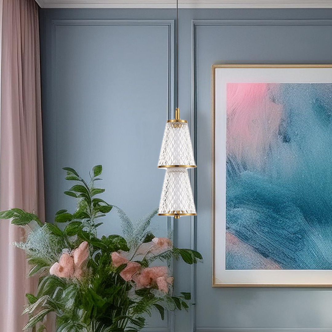 Lampa suspendata cu accente aurii Sansa