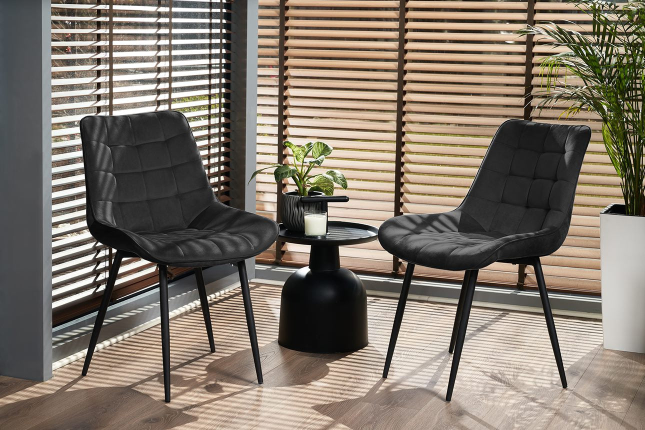 Scaun cu tesatura catifelata neagra Elve